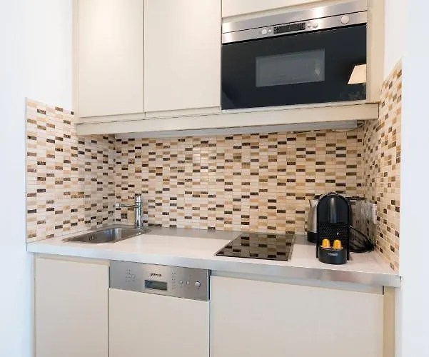 Residence, Rochusmarkt - Mitte 3*